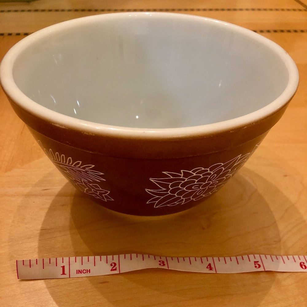 Vintage Pyrex Woodland Mixing bowl